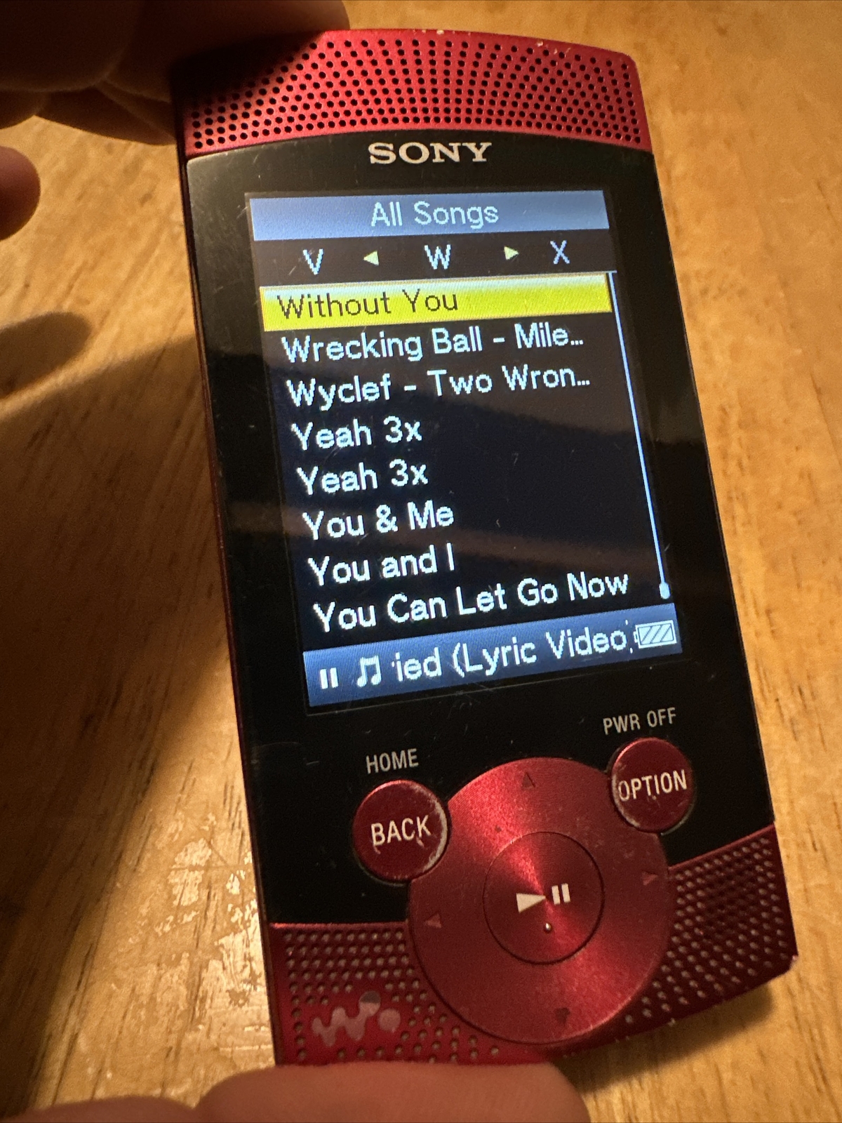 Sony Walkman NWZS544 (8GB) Digital Media MP3 Player Red. Works great