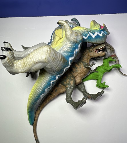 Lotto misto di 7 personaggi dinosauri giocattoli - 2 Jurassic World, 1 Battat T-Rex e altri - Foto 13 di 13