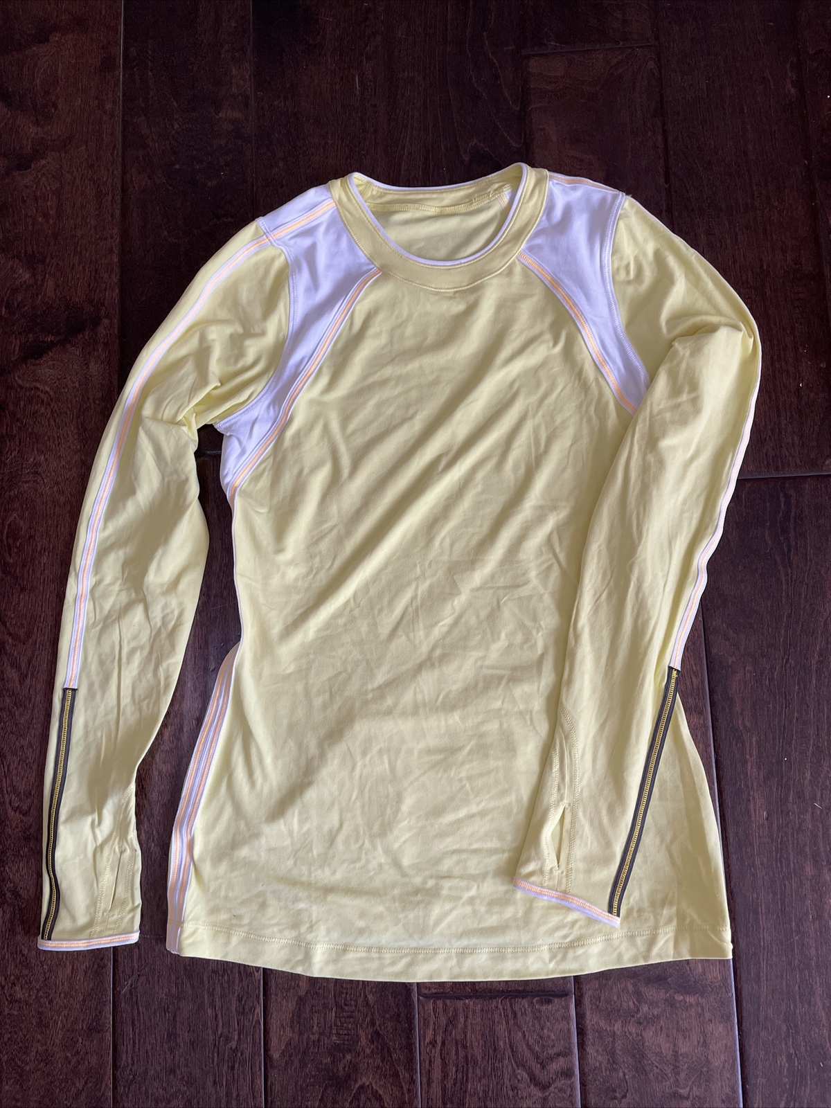 Mint Condition! Lululemon Run Layer Me Long Sleev… - image 4