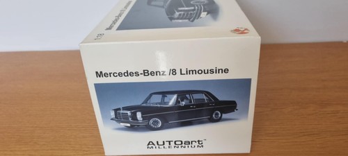 1/18 Autoart 76181 Mercedes Benz - 220D/8 Berline 1969 Noir - Photo 17/20