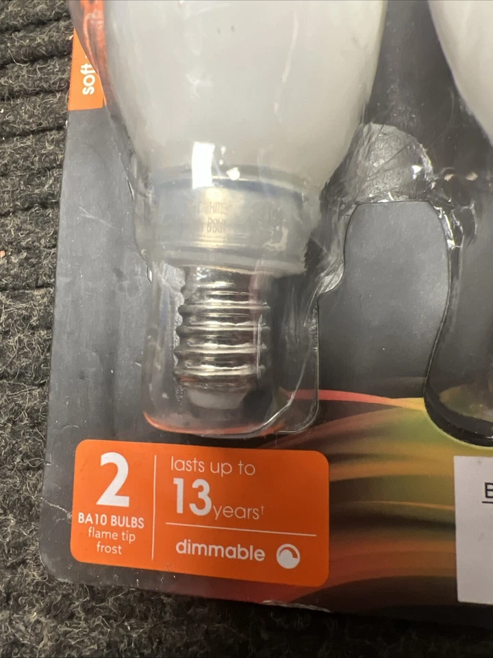 Feit Electric BPCFF40927CAFIL2 3.3W 300 Lumens Daylight Dimmable LED Light Bulb - Image 3 of 4