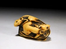 Cute Mouse Mice on Abalone Antler Netsuke Edo original netsuke inro antique
