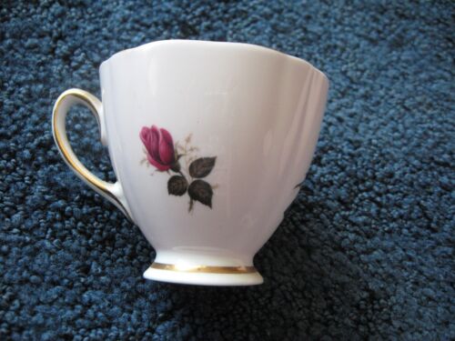 Colclough-Cup and Saucer set-Bone China-England-Pink with Roses - Picture 2 of 6