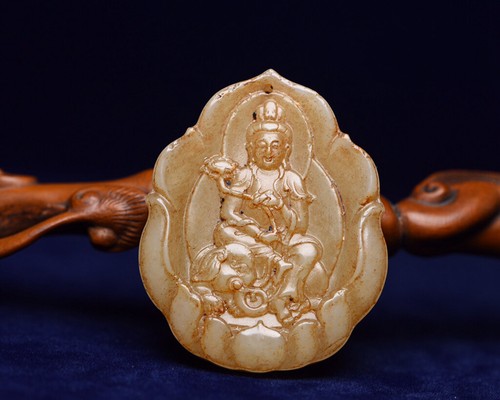 Zertifizierte natürliche Hetian Jade handgeschnitzt exquisite Guanyin Statue Anhänger 11125