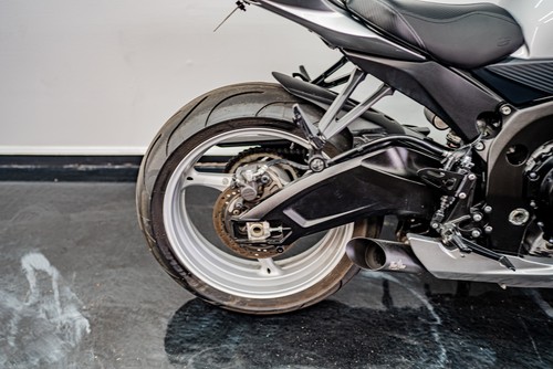 2018 Suzuki GSX-R - Picture 2 of 14
