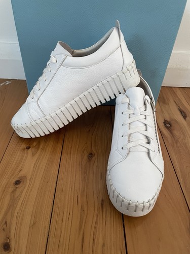 DJANGO & JULIETTE WHITE LEATHER BUMP DJ SNEAKERS SZ 39 AU 8.5 EUC - Picture 6 of 7