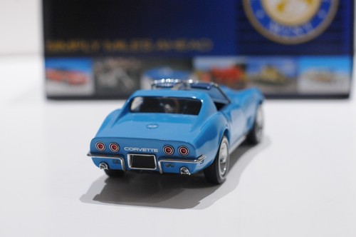 FRANKLIN MINT 1968 CHEVROLET CORVETTE BLUE SCALE 1:24 LIMITED EDITION 2168/2500 - Picture 6 of 10