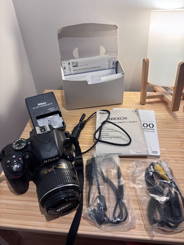 Nikon D D3300 24.2MP Digital SLR Camera with AF-S DX VR II 18-55mm Lens  - Picture 1 of 7