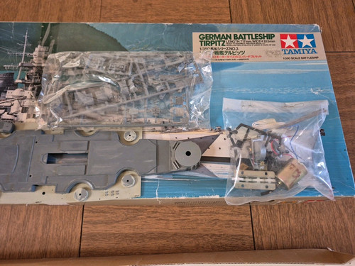 Tirpitz German Battleship Model By Tamiya 1:350 Scale Very Rare Original Box - Picture 13 of 18