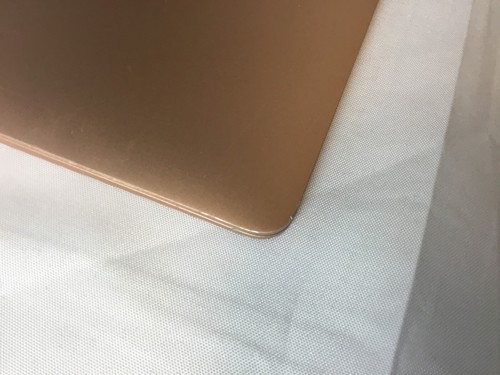 Apple Macbook Air (L2018) 13" 1,60 GHz 8 GB 128 GB SSD dorado grado C - Imagen 3 de 9