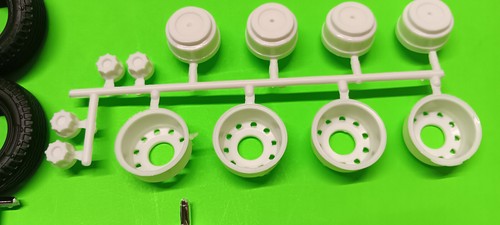 AMT Kenworth W-925 Tractor 1/25 Chrome Rim Wheel Plain Tires Custom Hi Miler - Picture 4 of 8