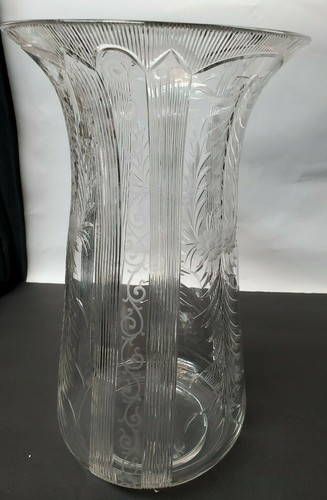 VINTAGE LARGE CRYSTAL GLASS FLOWER VASE ETCHED ANTIQUE COLLECTIBLE GLASSWARE - Picture 11 of 12