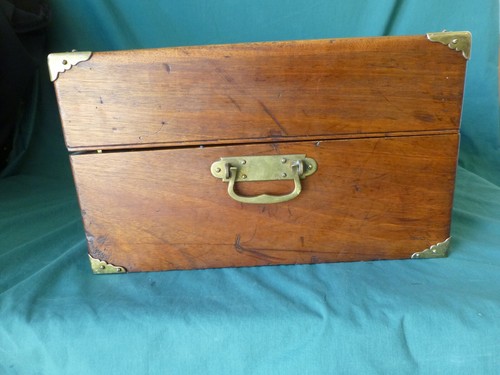 Vintage in legno di mogano argento o gioielli petto con supporti in ottone - Foto 8 di 18