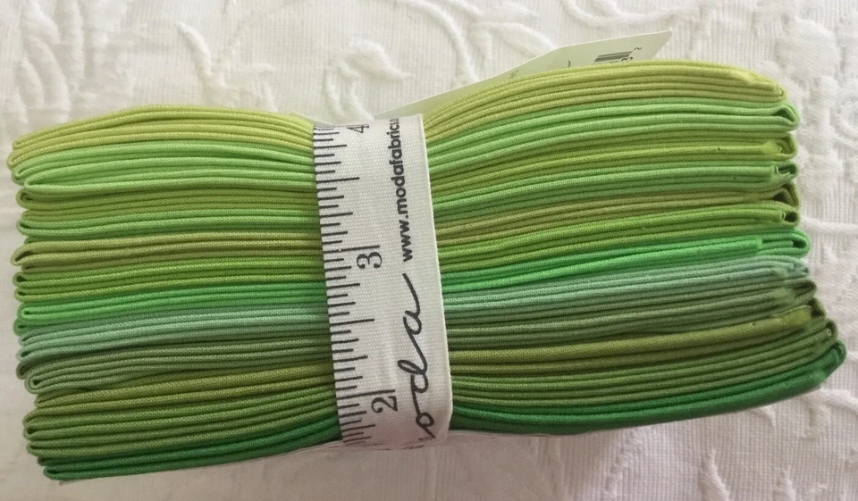 Moda BELLA SOLIDS 12 Fat Qtr. Bundle “Luck Of The Irish” Greens Pattern Included - Image 2 of 4