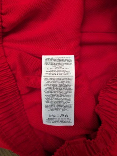 NIKE wie NEU Glanz Shorts M Fußball Turnhose Badeshorts Vintage Retro Sport rot - Picture 22 of 24