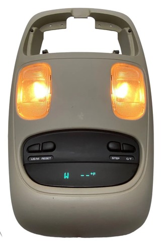 02-05 Dodge Ram Overhead Console Dome Light Display 56045573AC *NO SUNGLASS DOOR