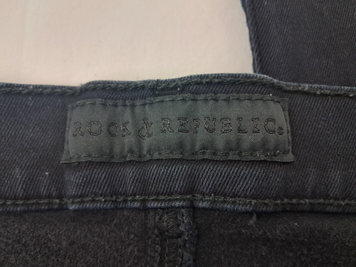 Pantalones de mezclilla elásticos de tiro medio corte bota Kasandra negros Rock & Republic para mujer talla 6 - Imagen 7 de 14