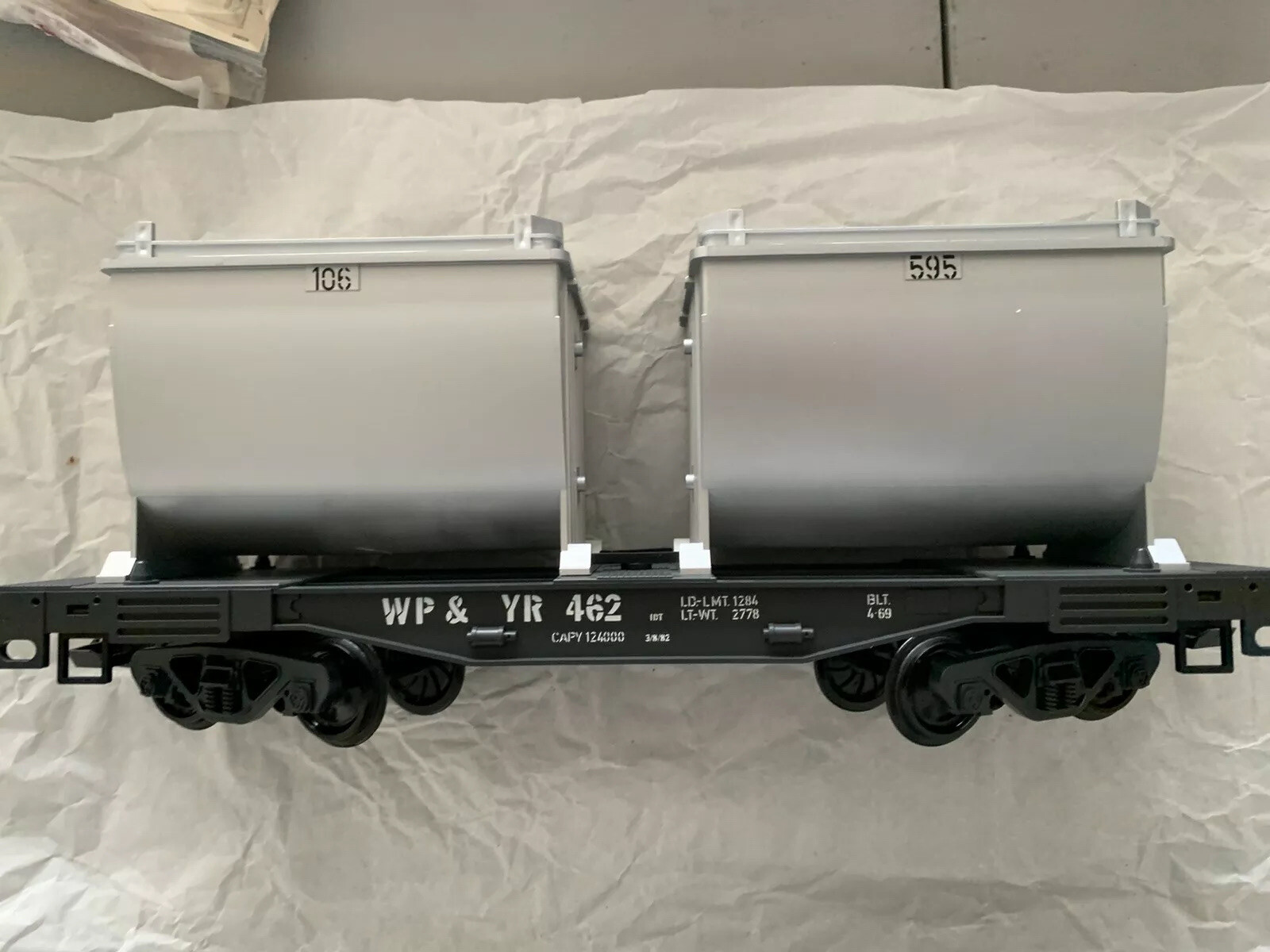LGB Locomotive 4086 WP & YR 462 FLAT auto W ORE CONTAINERS LGB Locomotive 4086 WP & YR 462 FLAT auto W ORE CONTAINERS