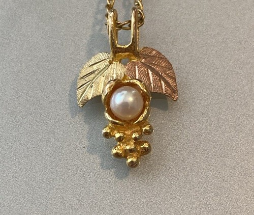 Landstroms Black Hills Rose & Gelbgold 10kt Traubenblatt Perlen Anhänger Halskette - Bild 1 von 11