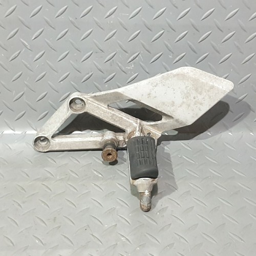 ♻️ Honda CBR 600 F2 1991 - 1994 Front Left Hanger Footrest Foot Peg ♻️