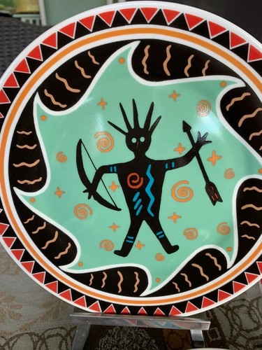 Southwestern Petroglyphs Drawings Decorative Plates/ Set of Three. Aztec Style - Picture 4 of 5