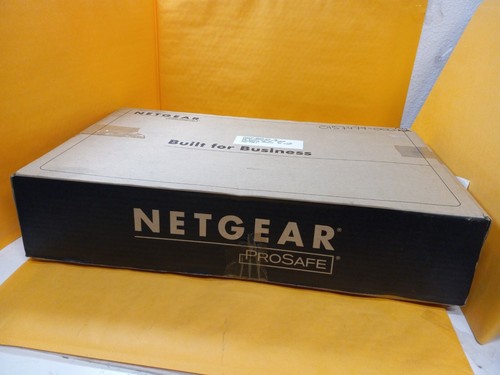 Netgear GS724T V3 Prosafe 24 Port Gigabit Ethernet Smart Switch + power cord - Picture 2 of 7