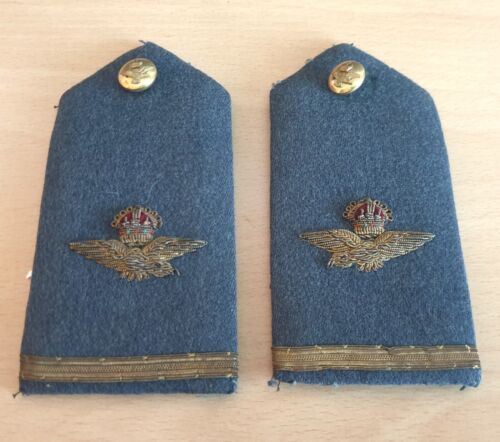 WW2 British pre-Battle of Britain RAF Pilot Officer's Mess Dress Epaulette Pair. - Picture 2 of 10