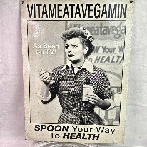 I Love Lucy Vitameatavegamin Metall Magnet Plakette TV Lucille Ball - Bild 1 von 11
