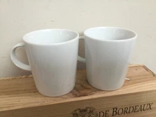 Set(s) of 2 Crate & Barrel  MAISON 3 3/4" Mugs MINT NO TAG Made in Japan