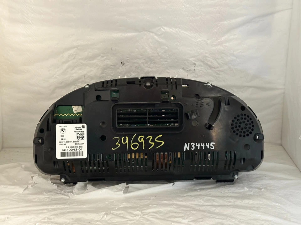 Cuadro de instrumentos velocímetro panel de instrumentos BMW 528i 535i 550i 2011 109.062 millas Foto 2 de 3