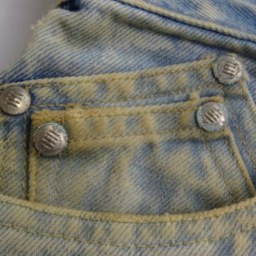 Jeans handbemalt von Künstler Jeans Frau weiblich Kunst Wandbild Vintage 93 - Bild 11 von 24