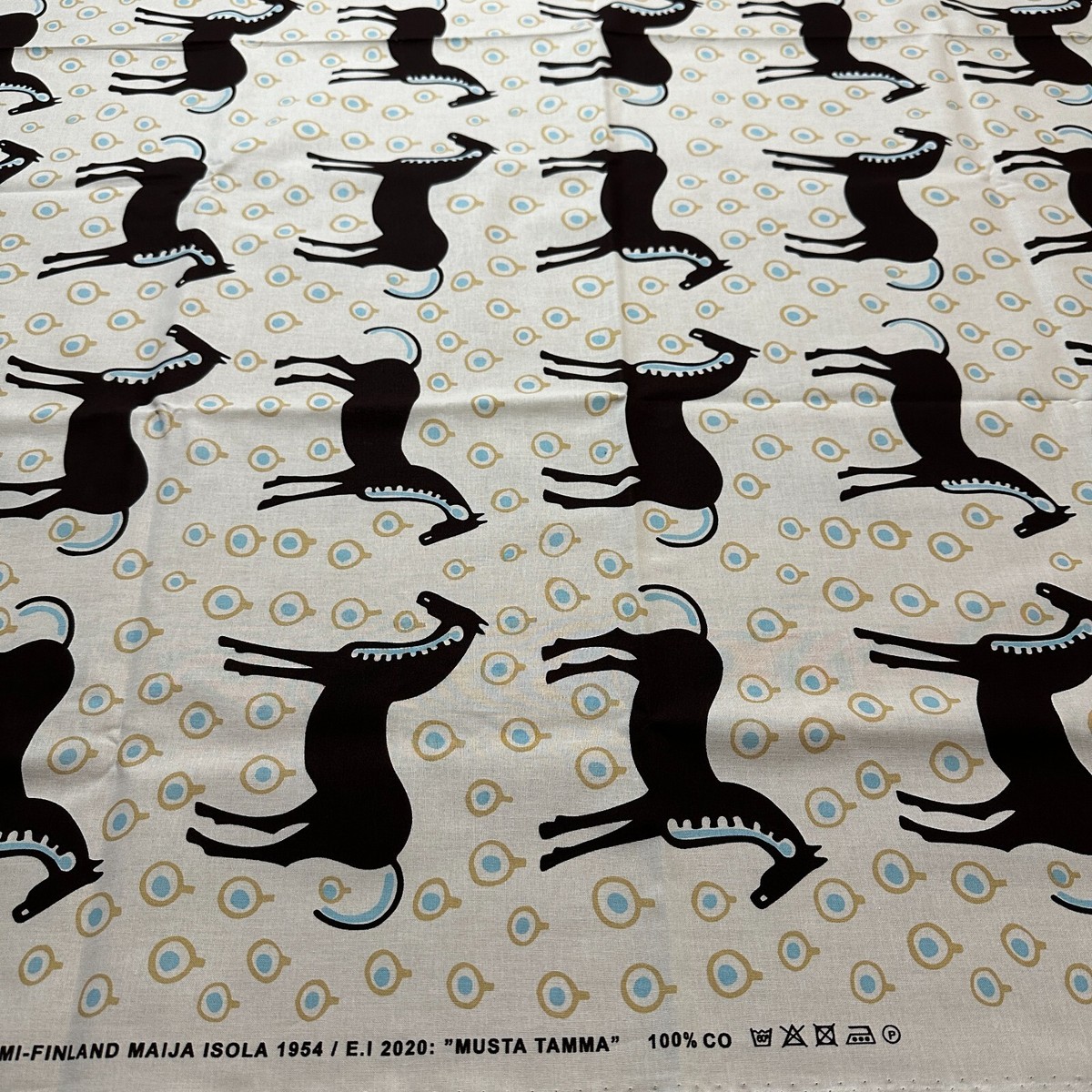 marimekko■新品MUSTA TAMMA BLANKET marimekko cotton fabric/ Musta Tamma/ White, Turquoise