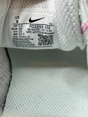 NWOT Nike Interact Run Women's Size 8 White Athletic Running Shoes Sneakers - Picture 6 of 6