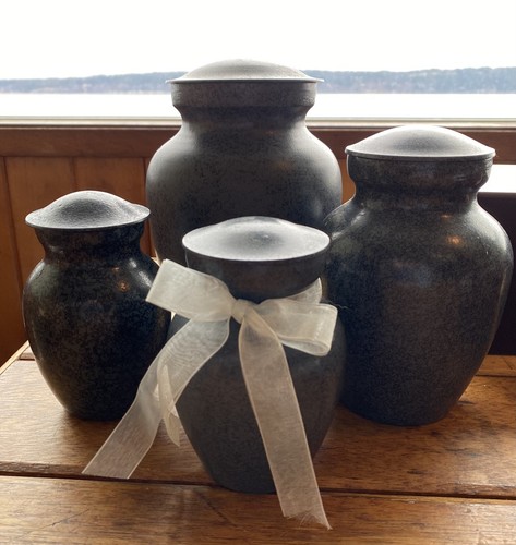 URNS for Cremated Remains (Humans/Pets) Metal/Wood Discounts For Buying 2/more - Picture 2 of 9