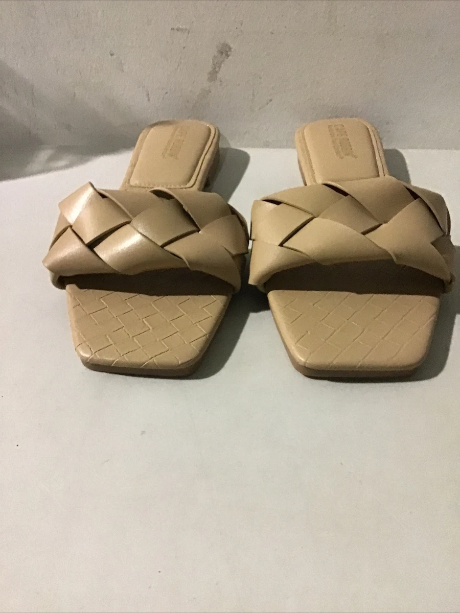 Cape robbin yeezy slides sales