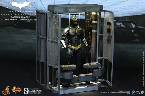 1:6 Hot Toys El caballero oscuro Batman Armory Bruce Wayne y Alfred Pennyworth - Imagen 3 de 12