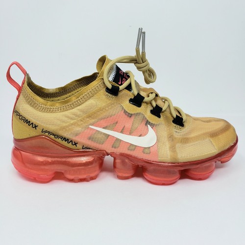 Nike Air VaporMax Uomo 4.5 o Donna 6 Sneakers AR6631 701 Oro e Ember Glow Nuove - Foto 5 di 8