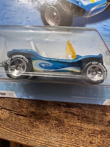 Hot Wheels Blue Meyers Manx 2010 Race World Beach 01/04 Unopened Good Year Tires - Picture 1 of 3