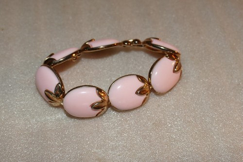 Vintage TRIFARI Pink Cabochon Bracelet  - Picture 11 of 14