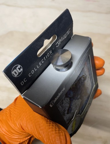 Paladone DC Comics The Flash Hip Flask 6 oz DC Collection by Jim Lee New - Picture 5 of 6