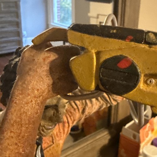 Leatherface Screamin’ Model Kit Vinyl Statue Figure 1/4 Scale Texas Chainsaw - Picture 8 of 24