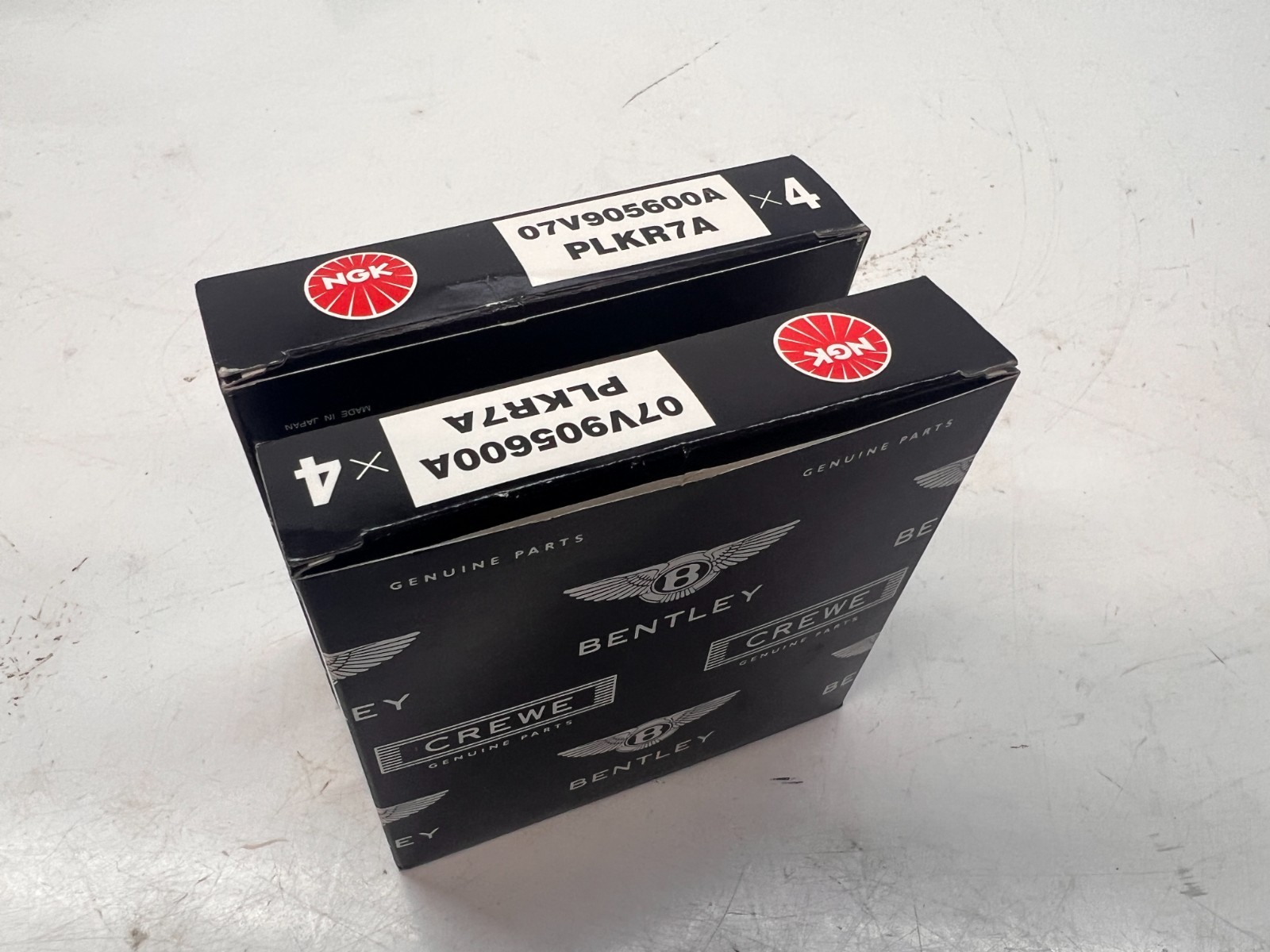 BENTLEY MULSANNE 2010+ NGK SPARK PLUG OEM NEW 07V905600A