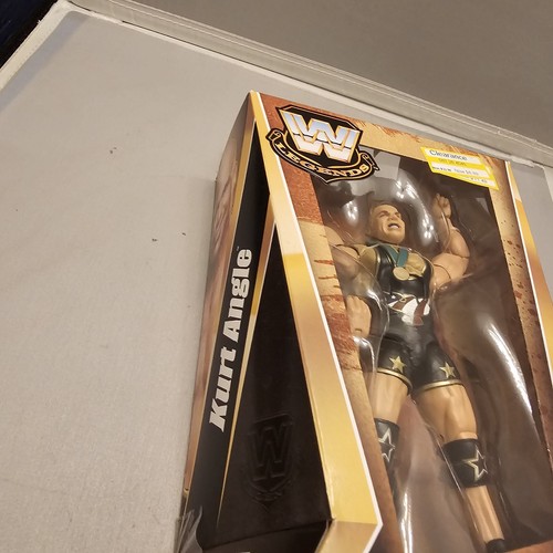 WWE Elite Legends Series 26 Kurt Angle Actionfigur mit Zubehör, neu im Karton - Bild 20 von 24