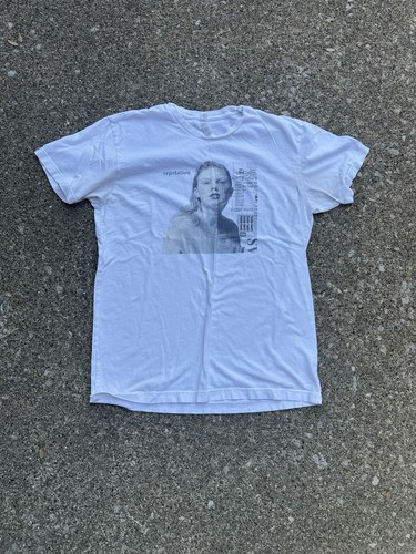 Vintage Y2K Taylor Swift Reputation White T-Shirt Size Medium