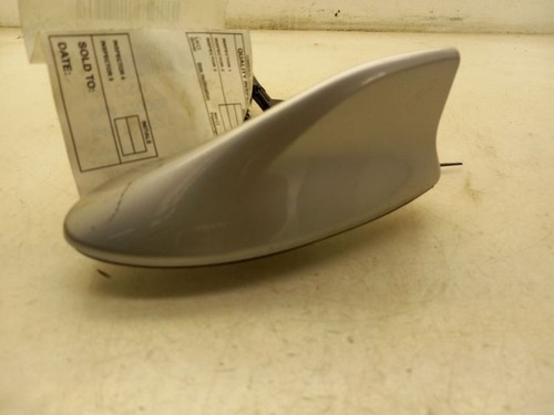 Toyota Corolla 2021 antena aleta de tiburón montada en el techo - Imagen 2 de 12