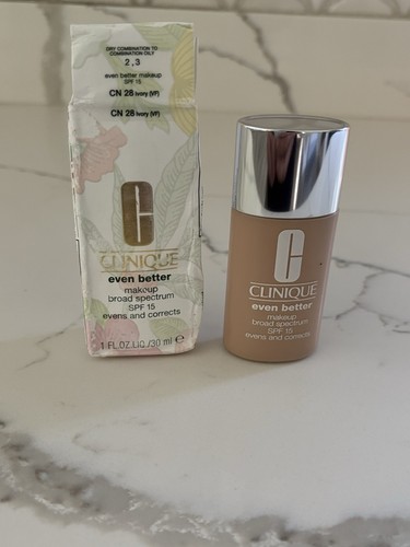 Clinique Even Better Makeup Broad Spectrum Foundation SPF 15 CN 28 Ivory 1oz - Picture 4 of 10