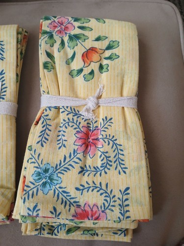 Servilletas de algodón florales amarillas April Cornell French Country 16"x16" 2 juegos de 4 - Imagen 7 de 8