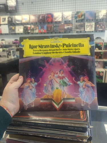 Igor Strawinsky - Pulcinella . Claudio Abbado / L.S.O . DG 2531 087 . M Sample - Picture 1 of 2