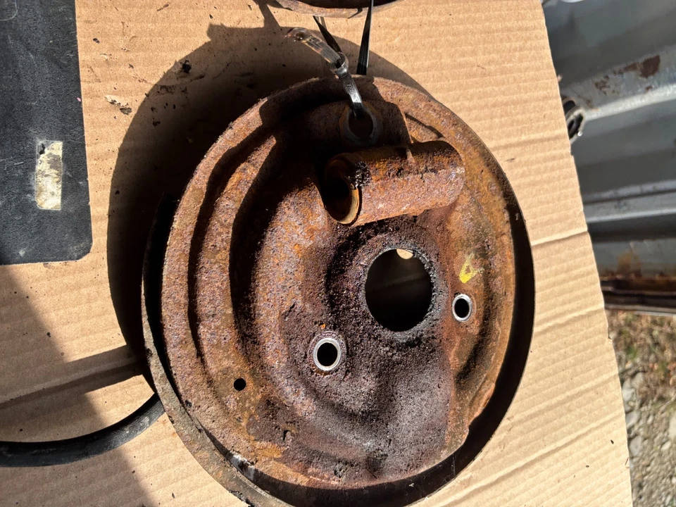 1964 65 1969 1968 Chevelle Cutlass Camaro OE Juego de placas de respaldo de freno de tambor delantero Foto 3 de 4