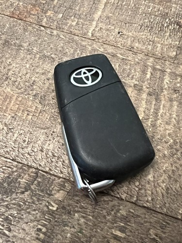 OEM Toyota Camry Corolla Keyless Entry Remote Flip Key Fob HYQ12BFB - Picture 5 of 7